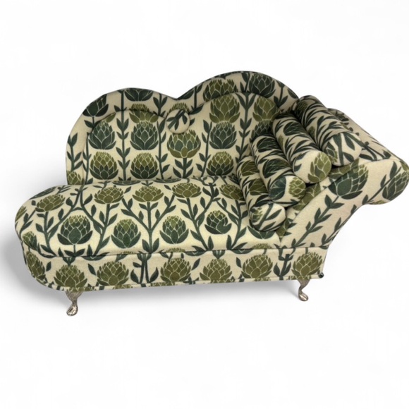 Jewelry Box Green Floral Patterned Chaise Lounge - Picture 2 of 12